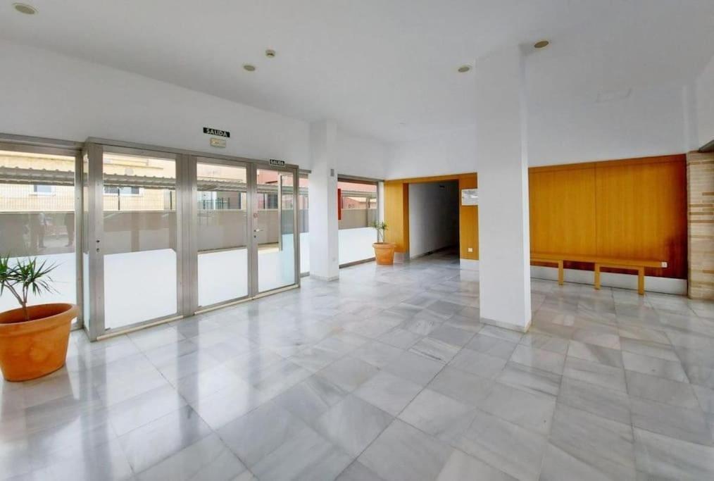 Piso A Dos Calles De La Playa Ел Пуерто де Санта Мария Екстериор снимка